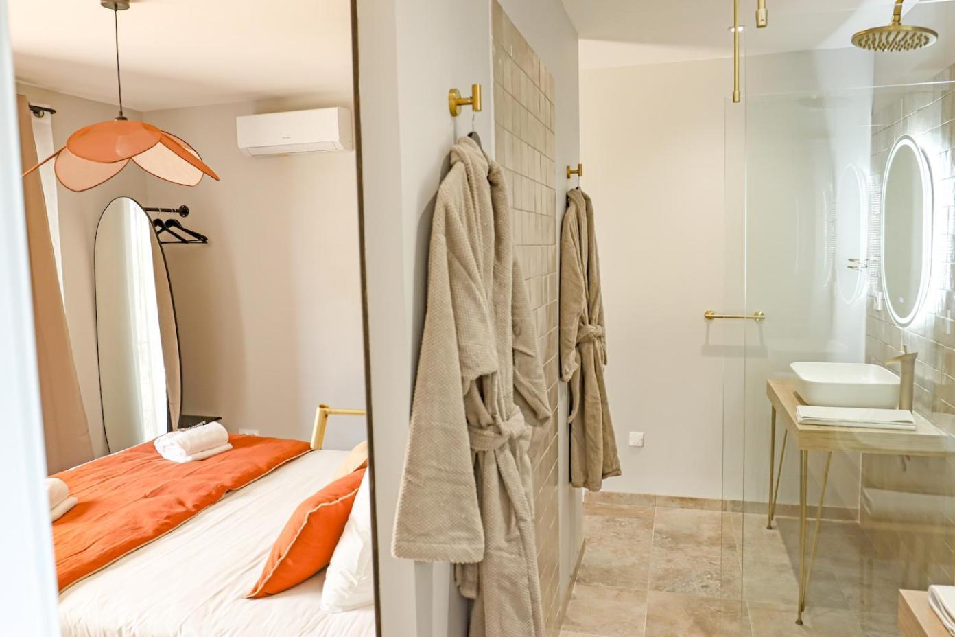Les Gites De Laure - L'Eden Romantique, Chambres Hotes, Spa Prive, Couloir De Nage, Adults Only Malves-en-Minervois Dış mekan fotoğraf