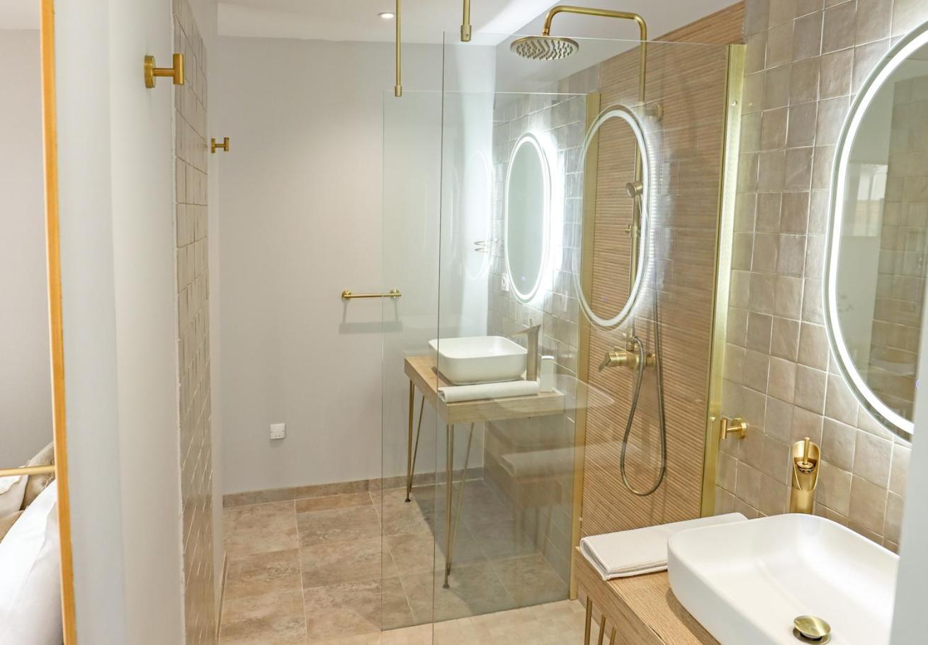 Les Gites De Laure - L'Eden Romantique, Chambres Hotes, Spa Prive, Couloir De Nage, Adults Only Malves-en-Minervois Dış mekan fotoğraf